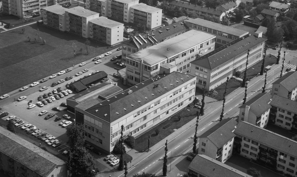 Die Precisa-Büromaschinenfabrik an der Wallisellenstrasse in Oerlikon. Zwischen 1942 und den 70er Jahren wurden hier mechanische Rechenmaschinen produziert.